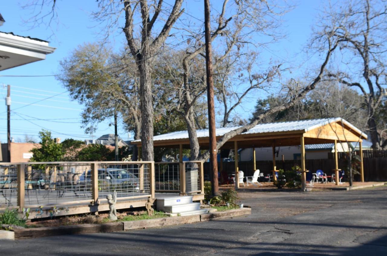 The Oak Motel La Grange Εξωτερικό φωτογραφία