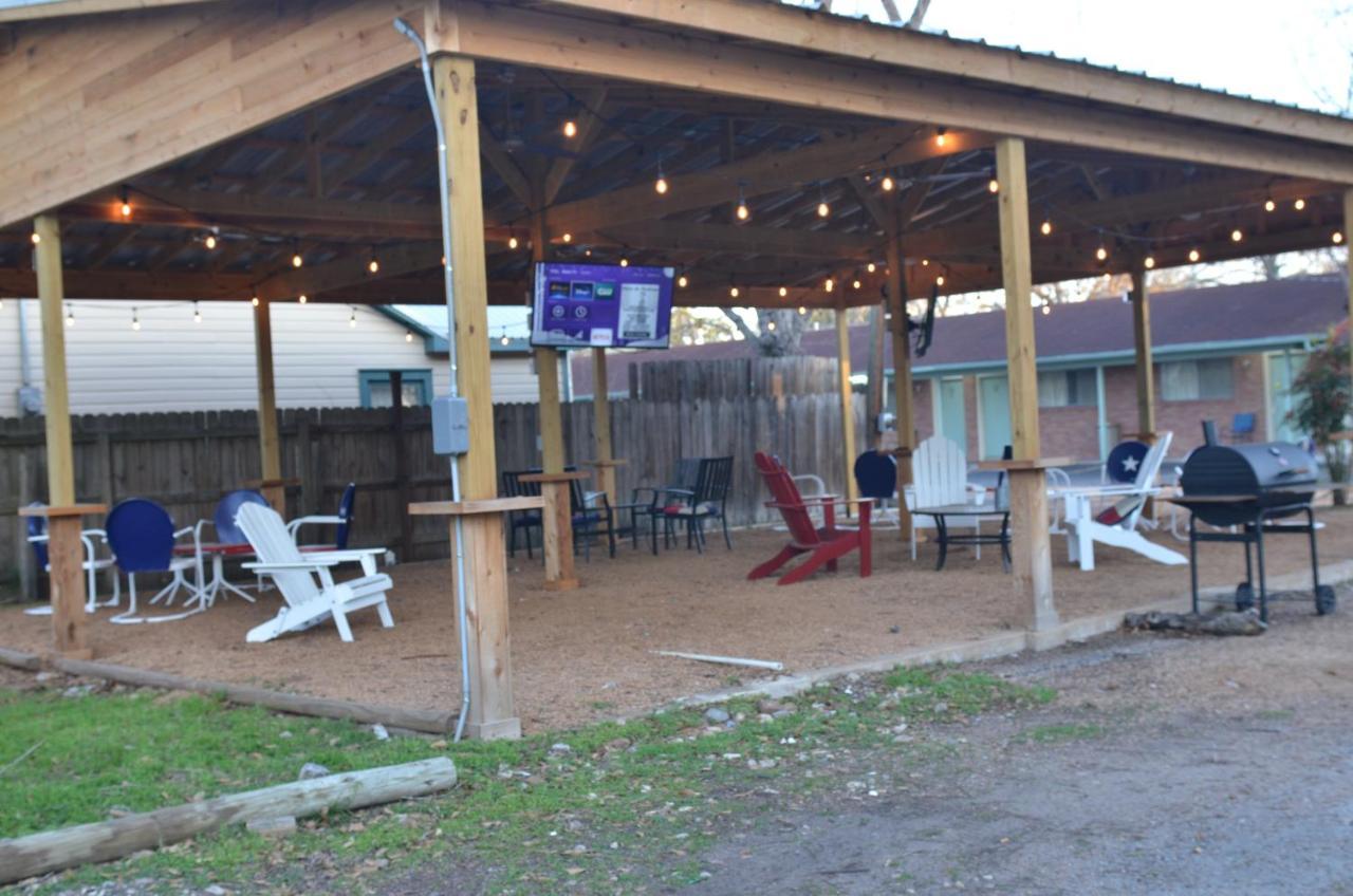 The Oak Motel La Grange Εξωτερικό φωτογραφία